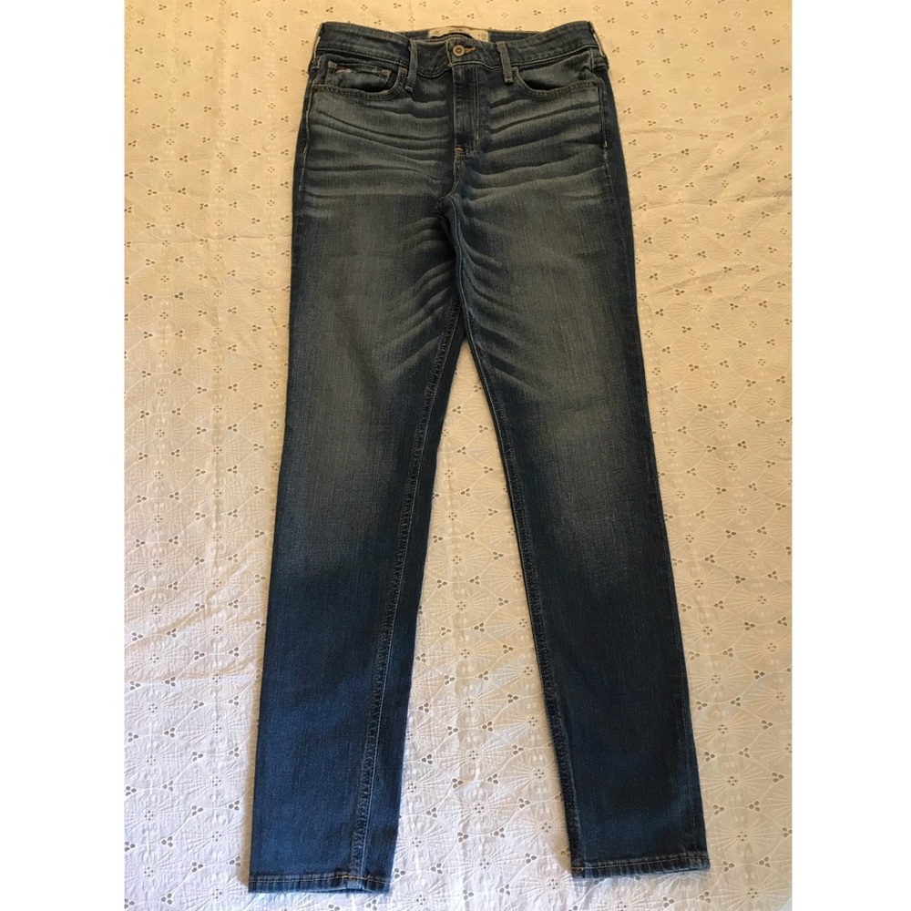 OPEN FOR OFFERS! Hollister Jeans